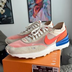 Lightly worn NIKE waffle ONE women  size 10